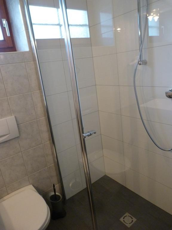 Ferienhaus Bluemel Inkl. Freier Strandbadeintritt Фельден-ам-Вёртер-Зе Номер фото